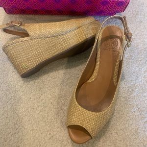 Tory burch size 5 Rosalind wedge sandal